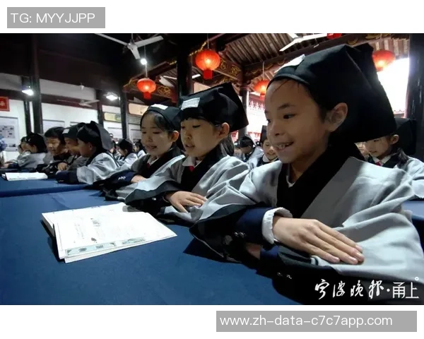 足球徒弟的成长之路：从青涩少年到绿茵场上的明星之梦